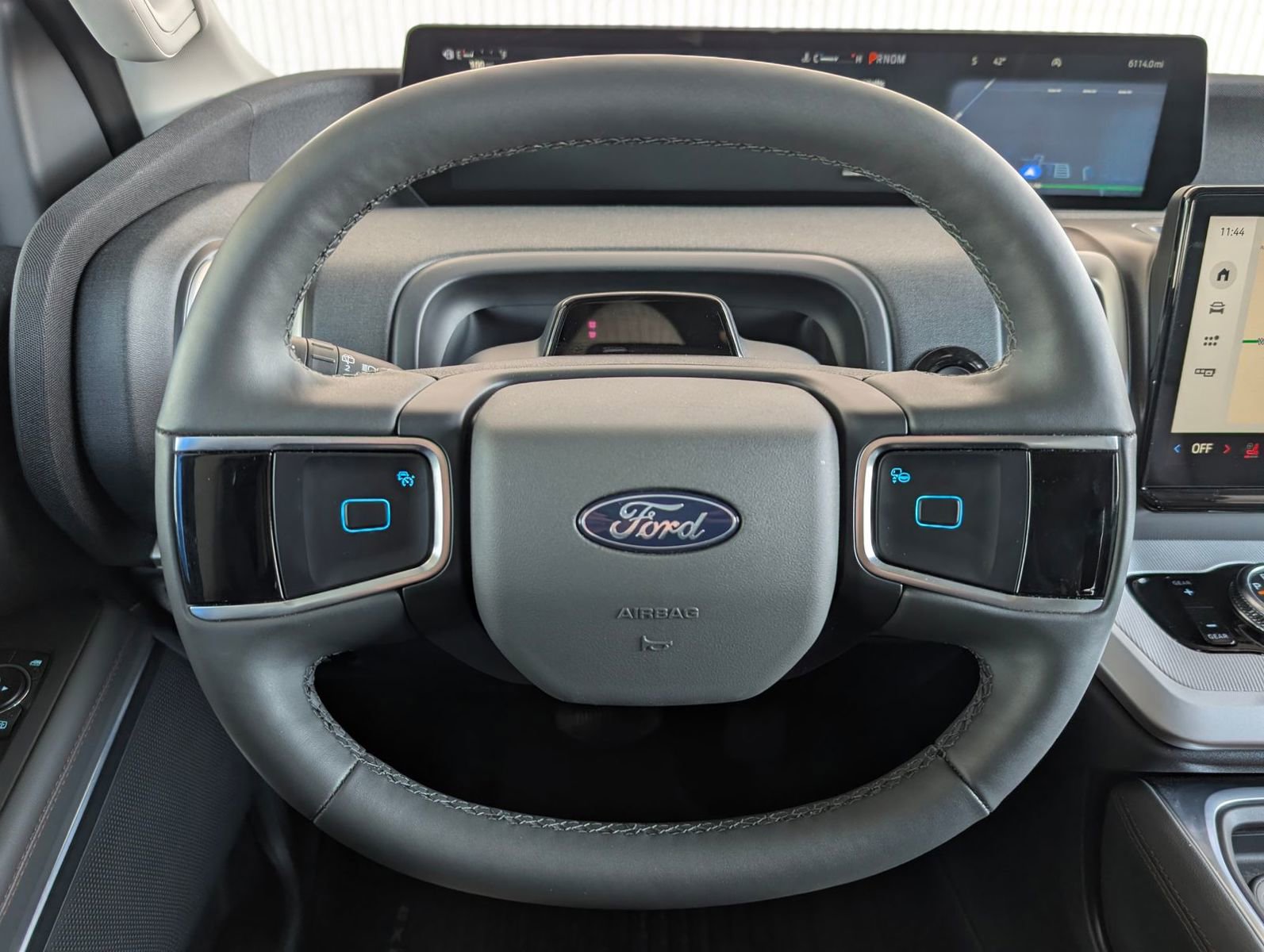 Used 2025 Ford Expedition Active image 15