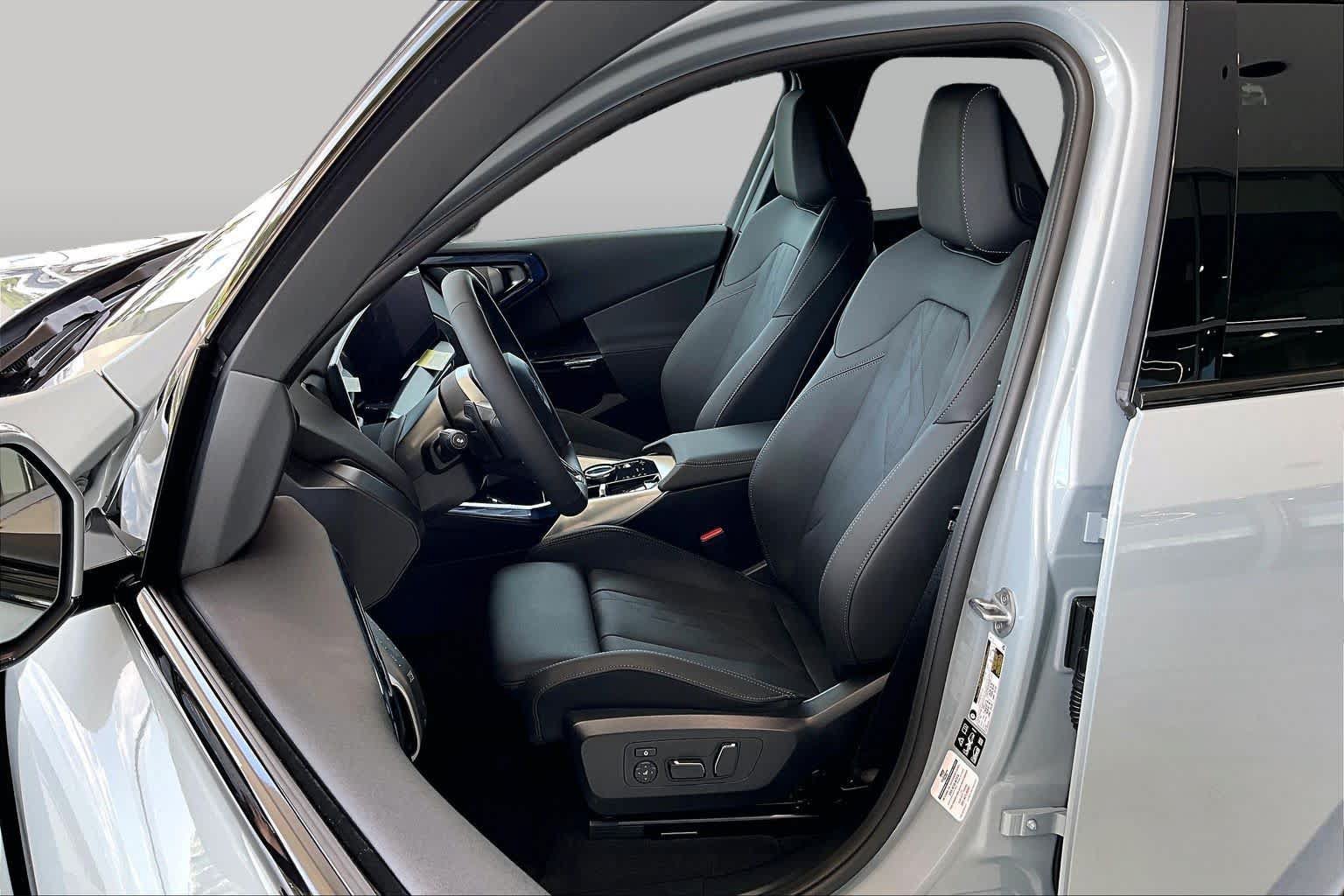 New 2026 BMW X3 xDrive30i w/ Premium Package AWD/4WD image 9