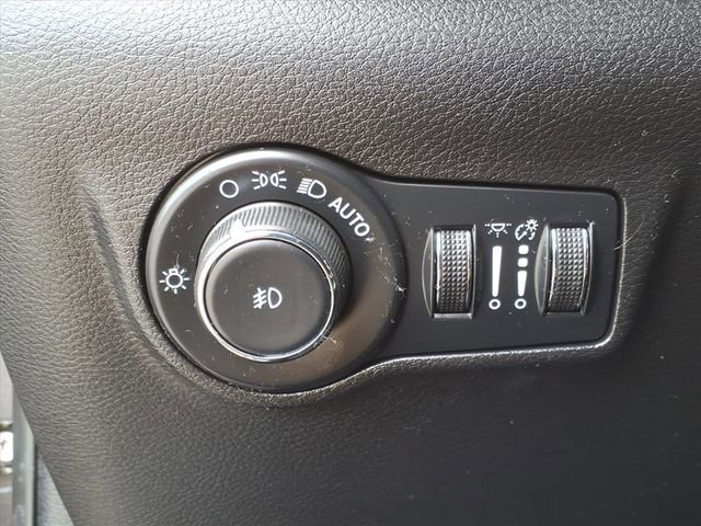 Used 2022 Jeep Compass Latitude image 13