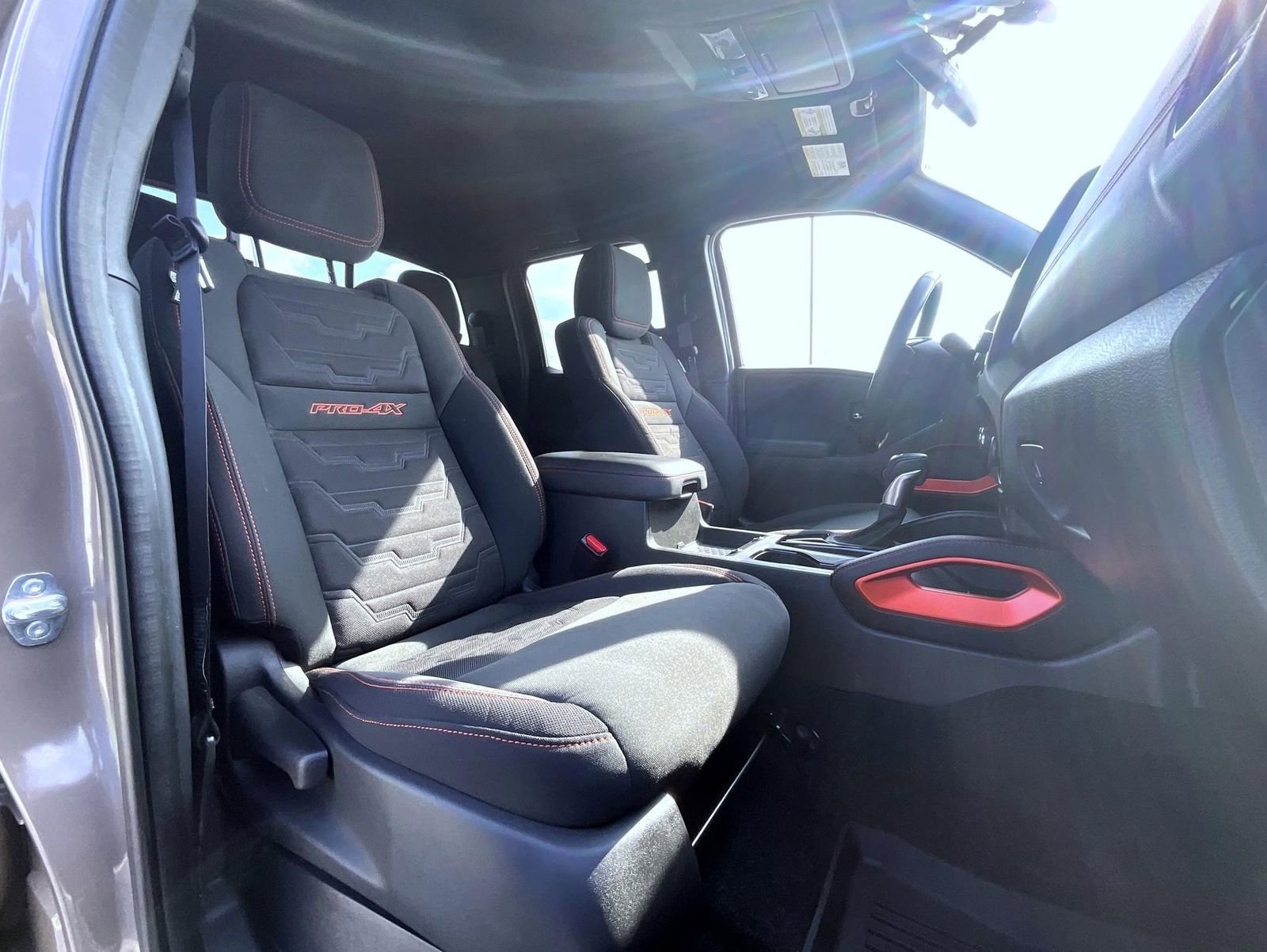 Used 2024 Nissan Frontier PRO-4X w/ Off-Road Protection Package image 16