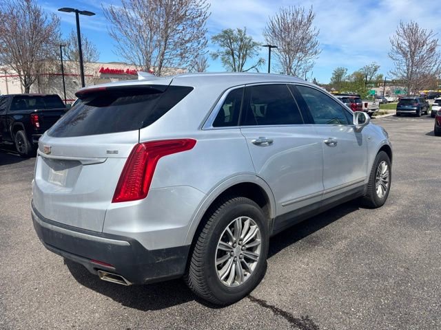 Used 2017 Cadillac XT5 Luxury w/ Driver Awareness Package AWD/4WD image 6