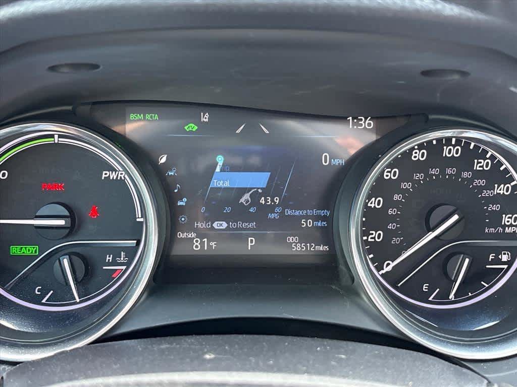 Used 2019 Toyota Camry XLE w/ Sunroof Package FWD image 12