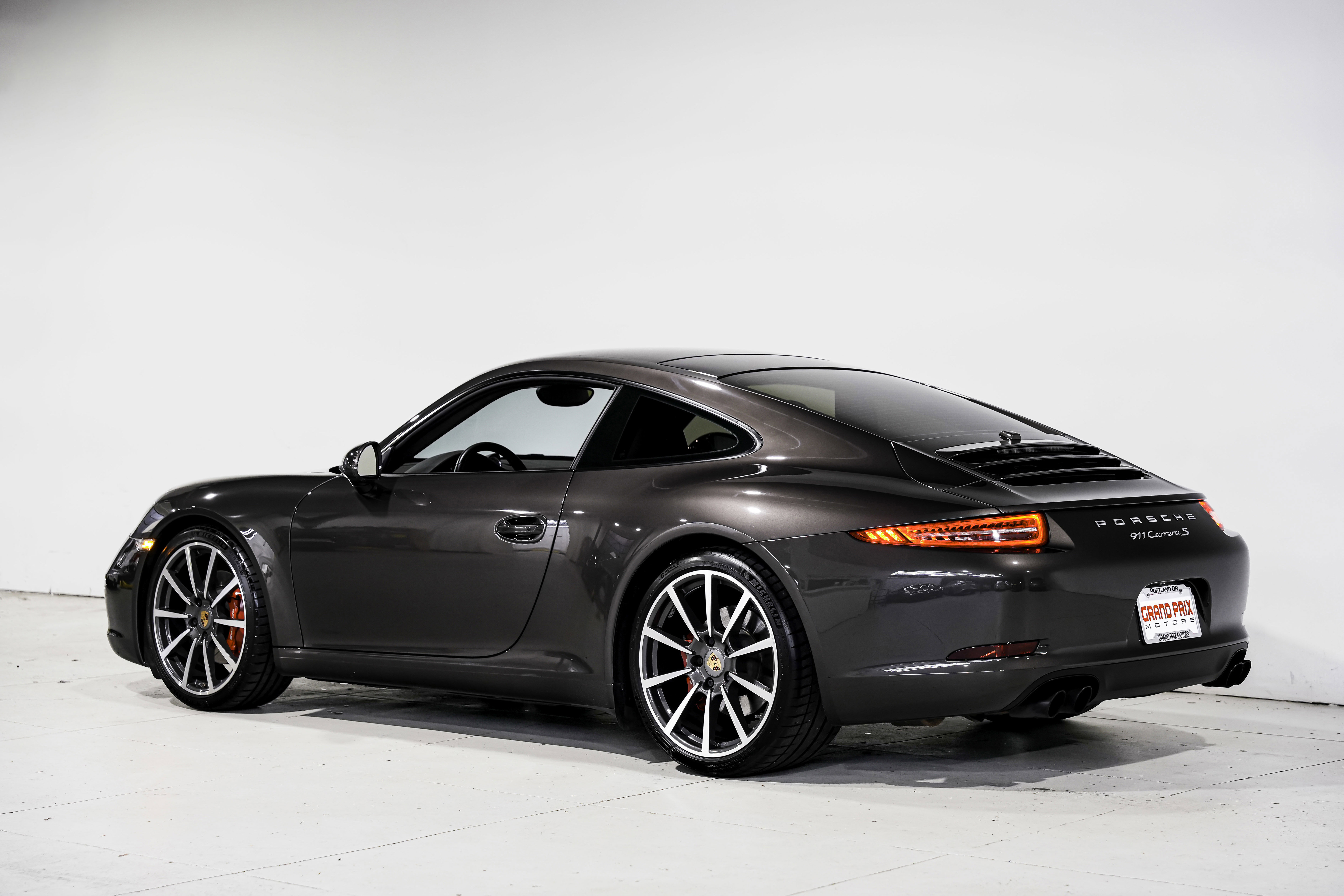 Used 2014 Porsche 911 Carrera S image 8