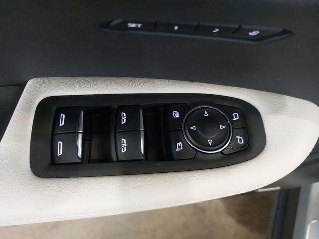 Used 2025 Cadillac XT6 Sport w/ LPO, Floor Liner Package image 28