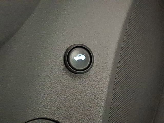 Used 2008 Chevrolet Malibu LT image 23