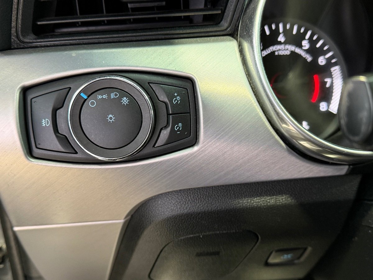 Used 2020 Ford Mustang Premium RWD image 18