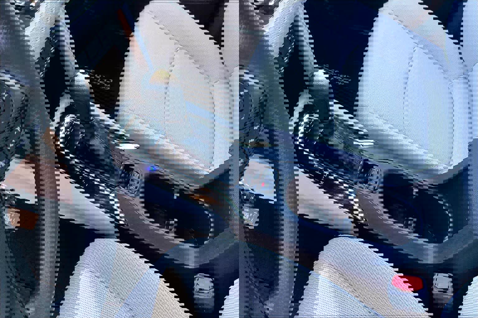 Certified 2023 Toyota Corolla Cross L image 15