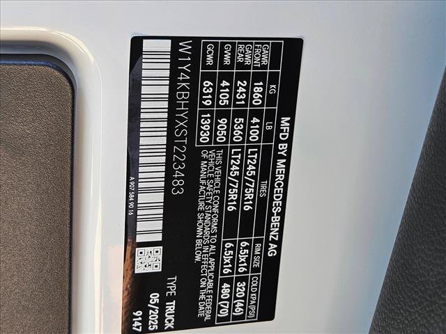 Used 2025 Mercedes-Benz Sprinter 2500 image 22