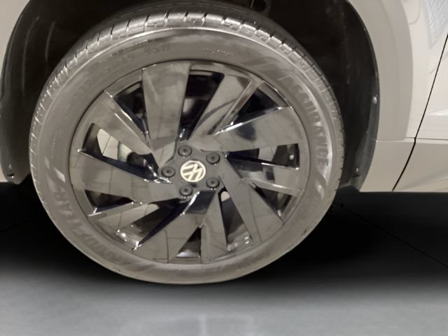 Certified 2024 Volkswagen Taos SEL AWD/4WD image 22
