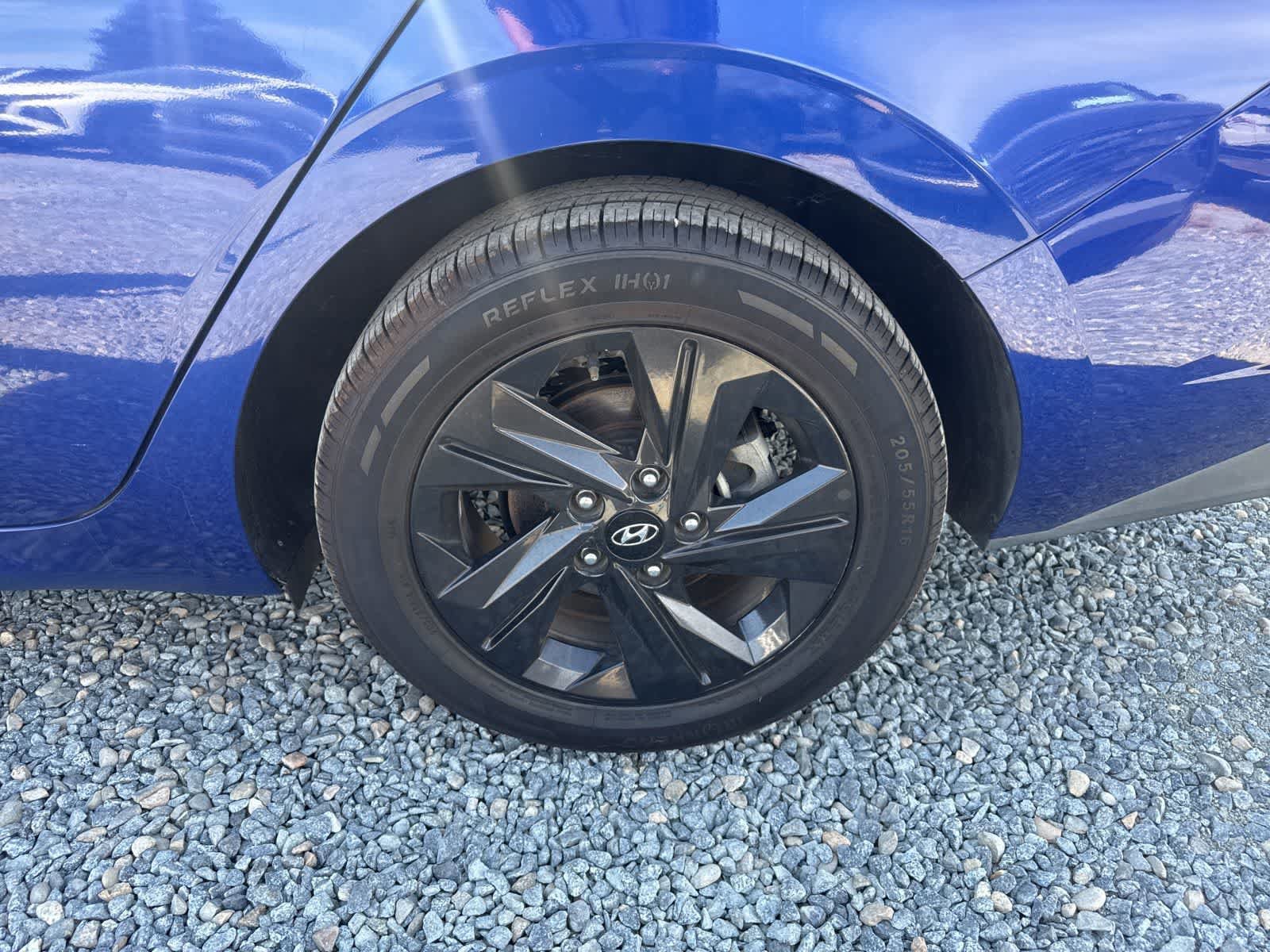 Used 2021 Hyundai Elantra SEL w/ Convenience Package FWD image 10