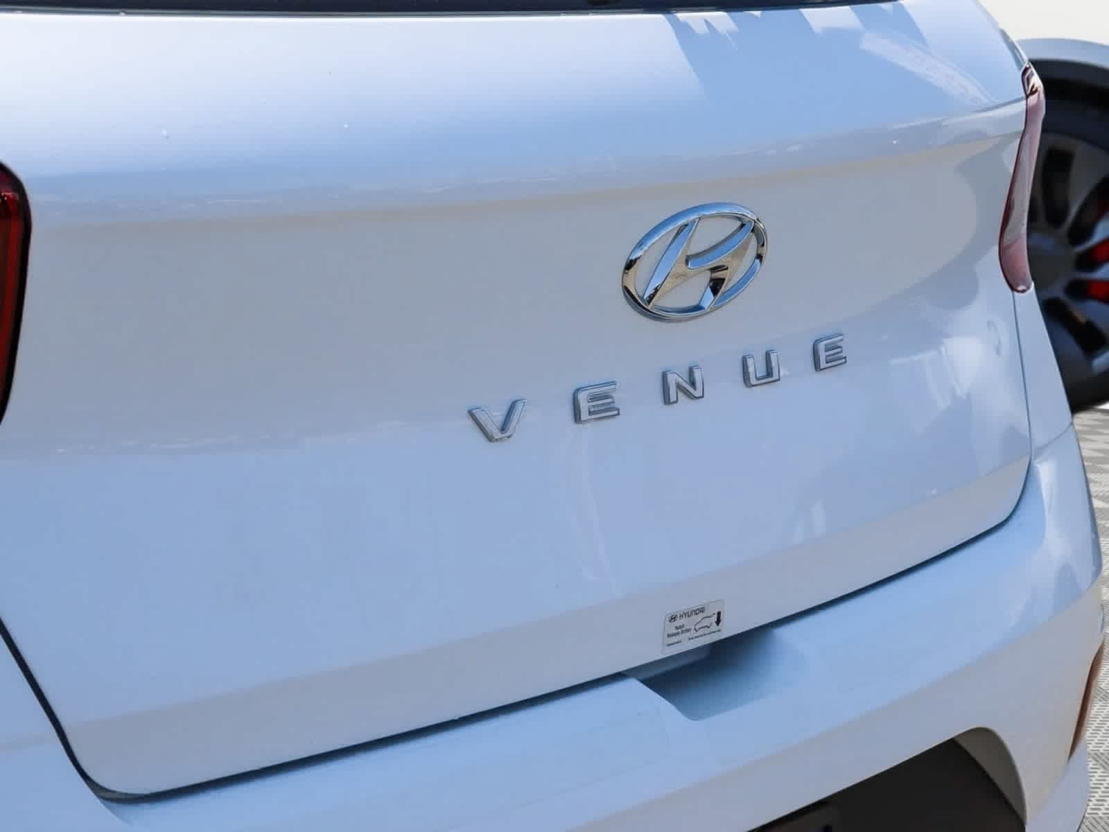 Used 2026 Hyundai Venue SEL FWD image 12