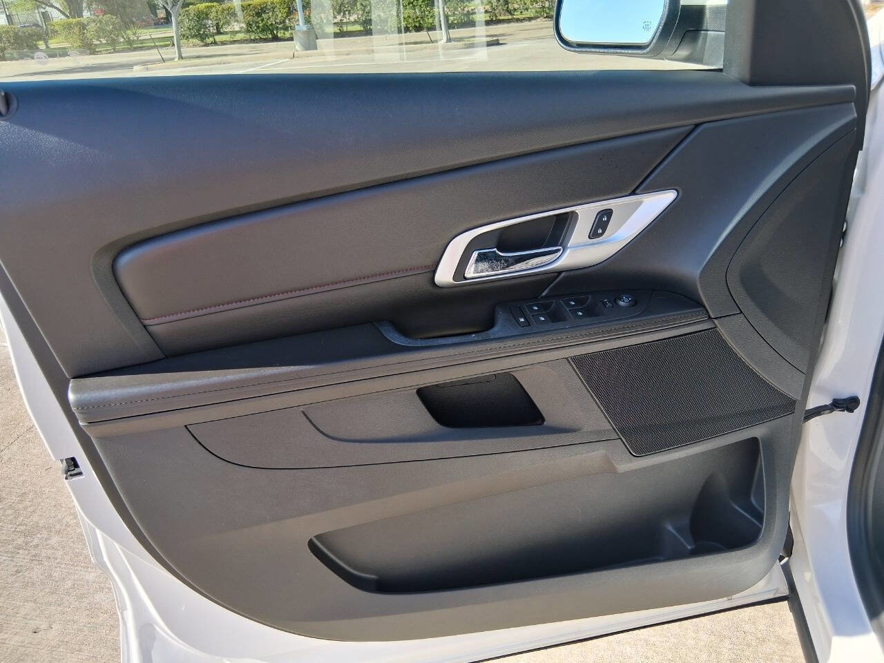 Used 2017 GMC Terrain SLE image 28