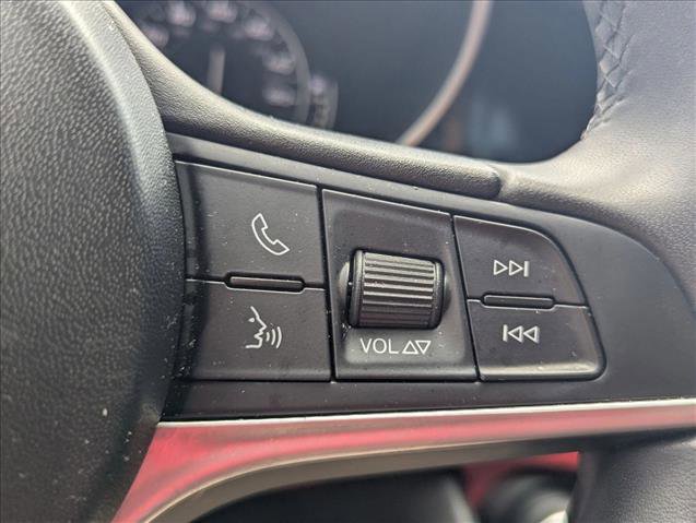 Used 2019 Alfa Romeo Giulia RWD image 11