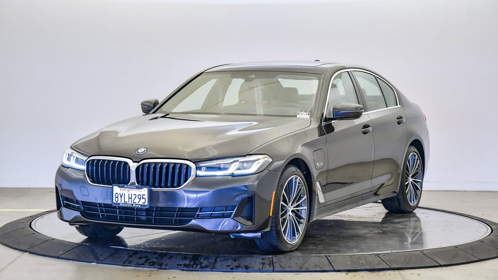 Certified 2022 BMW 530e w/ Premium Package