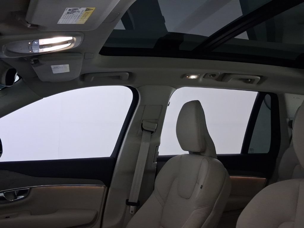 Certified 2025 Volvo XC90 B6 Plus w/ Protection Package Premier AWD/4WD image 26