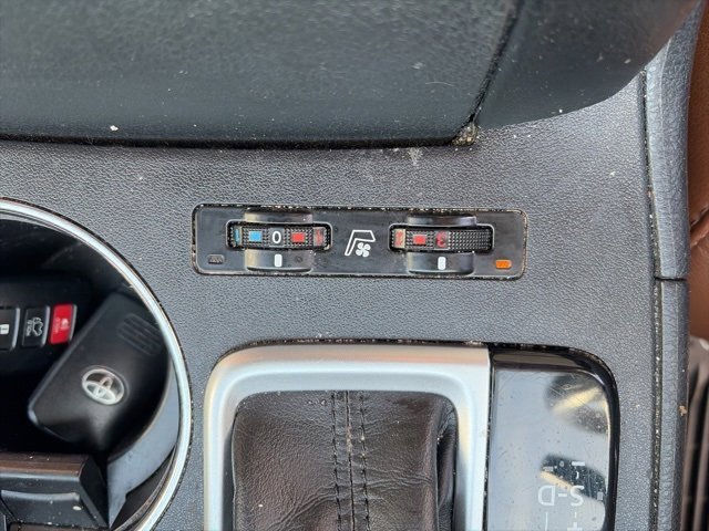 Used 2017 Toyota Highlander Limited w/ Protection Package #3 image 10