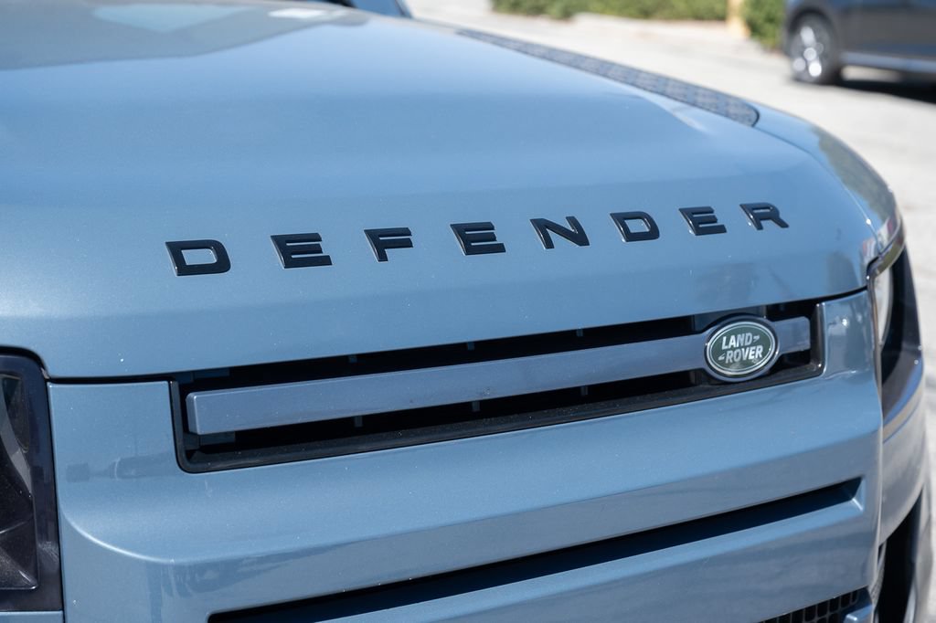 Used 2023 Land Rover Defender 110 S AWD/4WD image 11