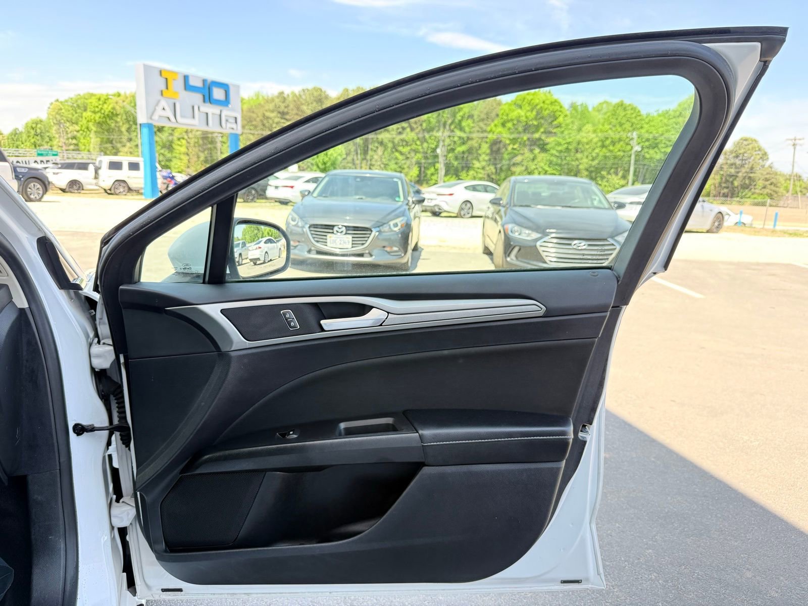 Used 2019 Ford Fusion SE FWD image 20