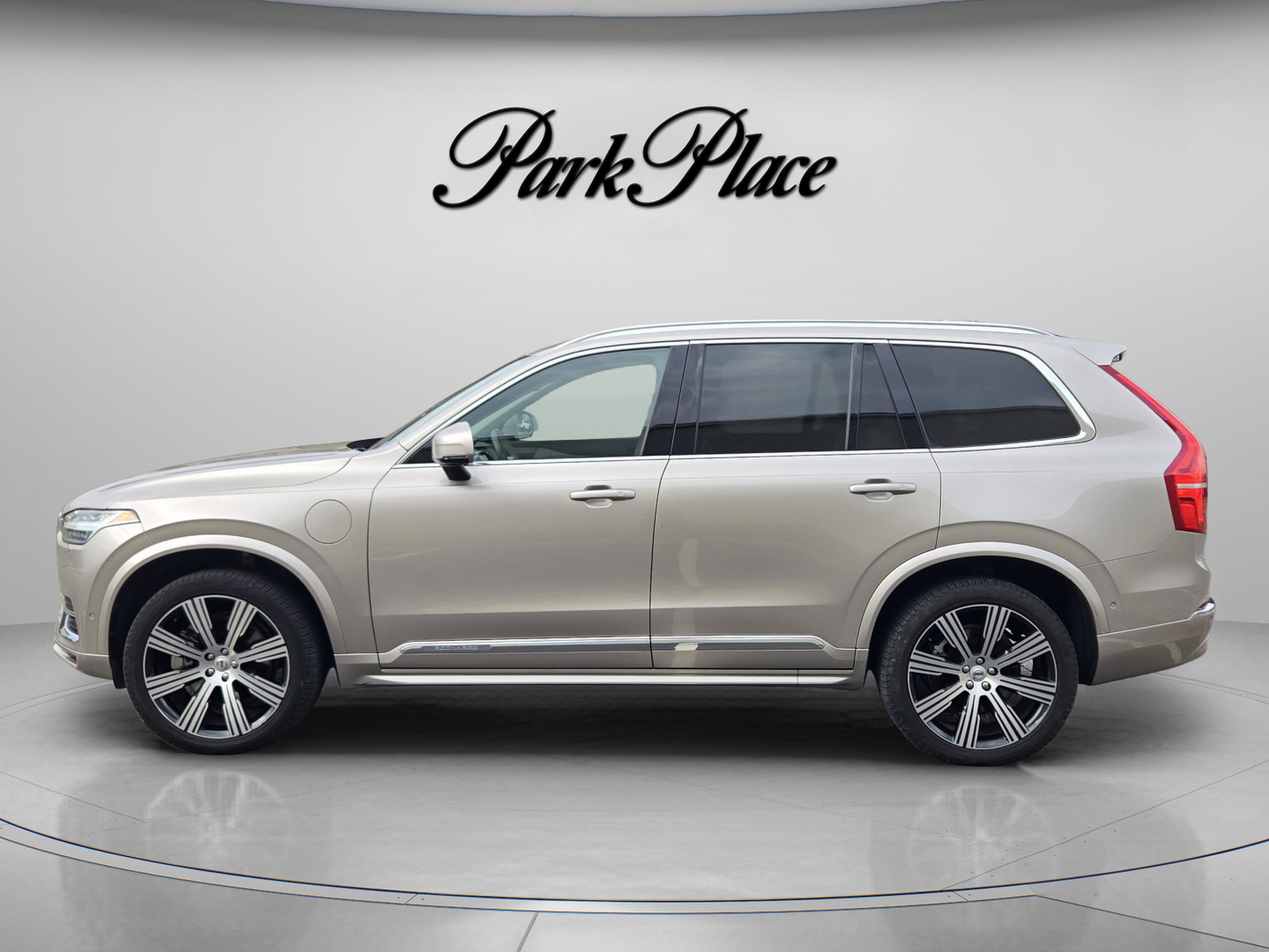 Used 2023 Volvo XC90 T8 Plus w/ Protection Package Premier AWD/4WD video 2