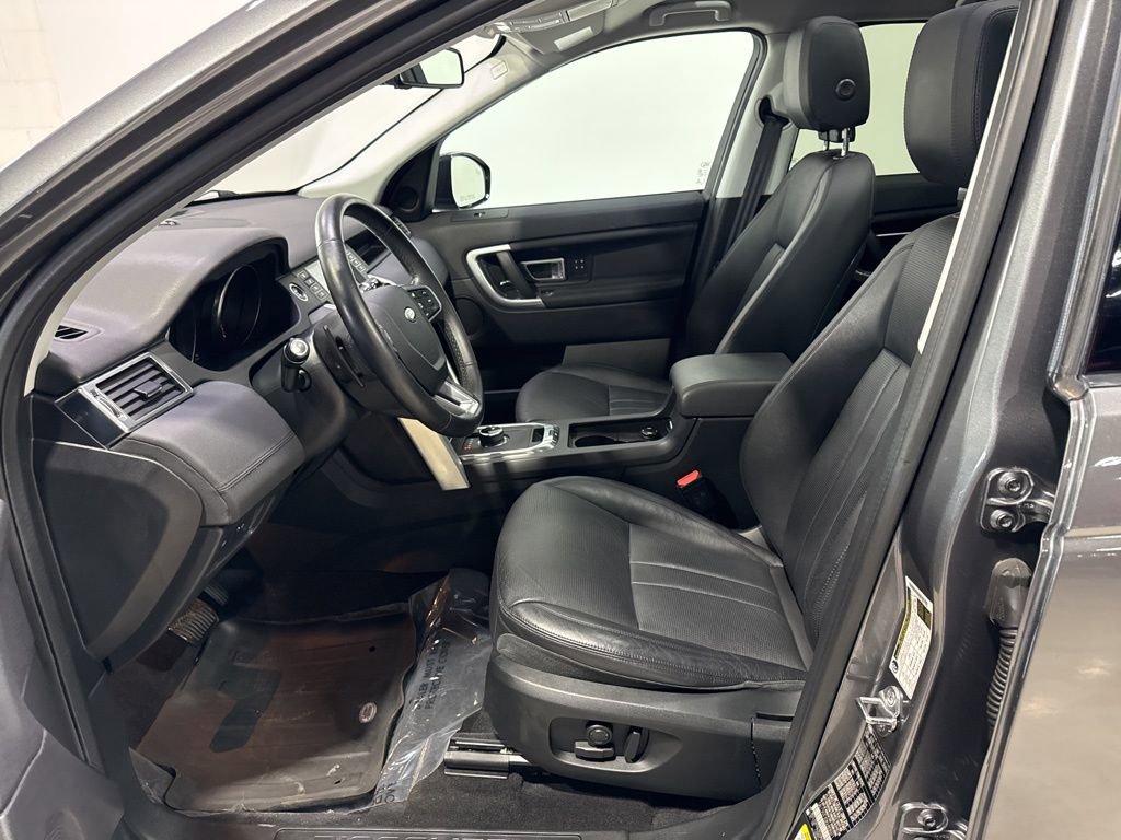 Used 2019 Land Rover Discovery Sport HSE AWD/4WD image 24