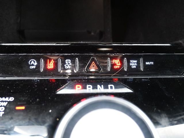 Used 2024 Jeep Wagoneer Series II image 31