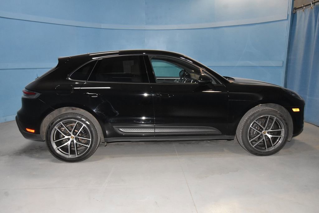 Used 2023 Porsche Macan Turbo image 24