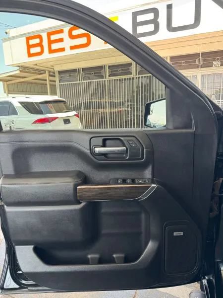 Used 2019 Chevrolet Silverado 1500 LT Trail Boss AWD/4WD image 18