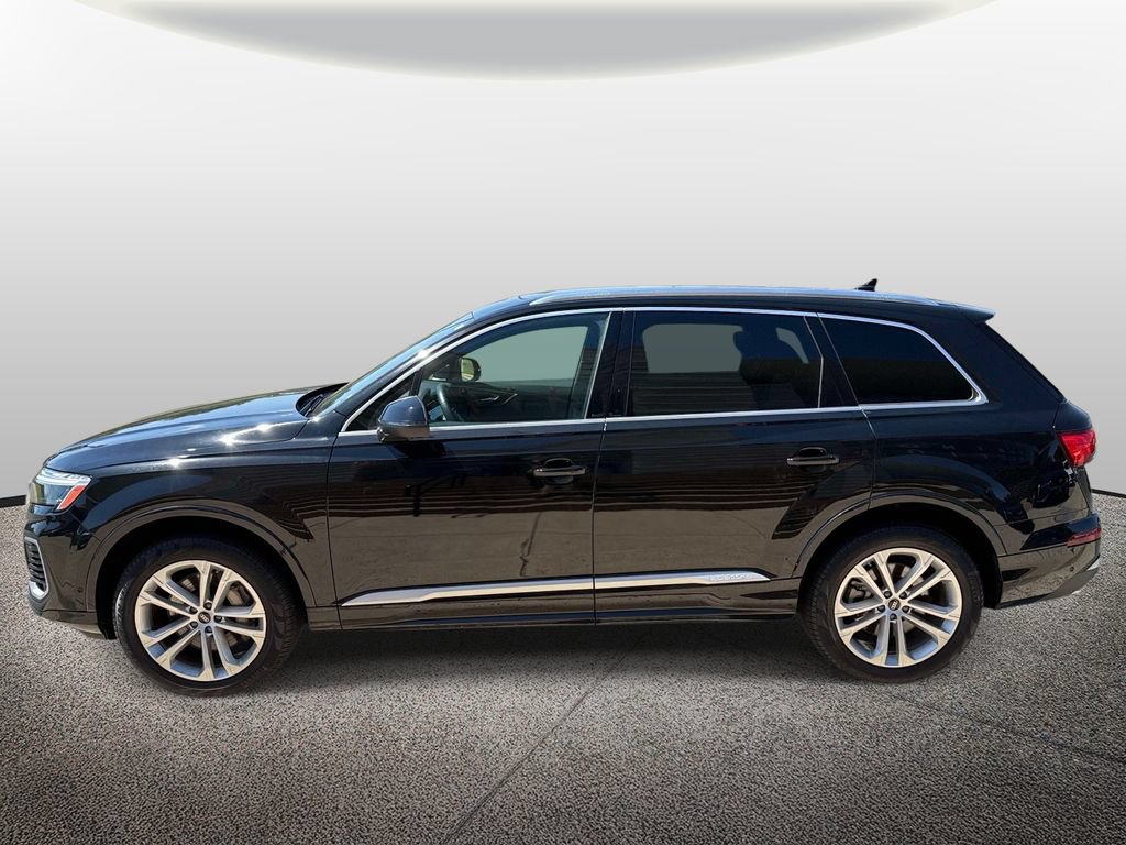 Used 2025 Audi Q7 3.0T Premium Plus AWD/4WD image 3