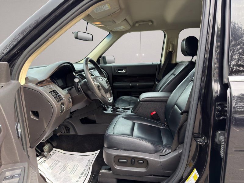 Used 2019 Ford Flex SEL image 9