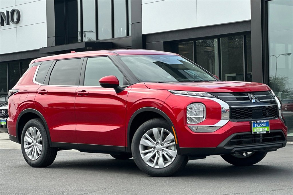 New 2025 Mitsubishi Outlander ES image 3