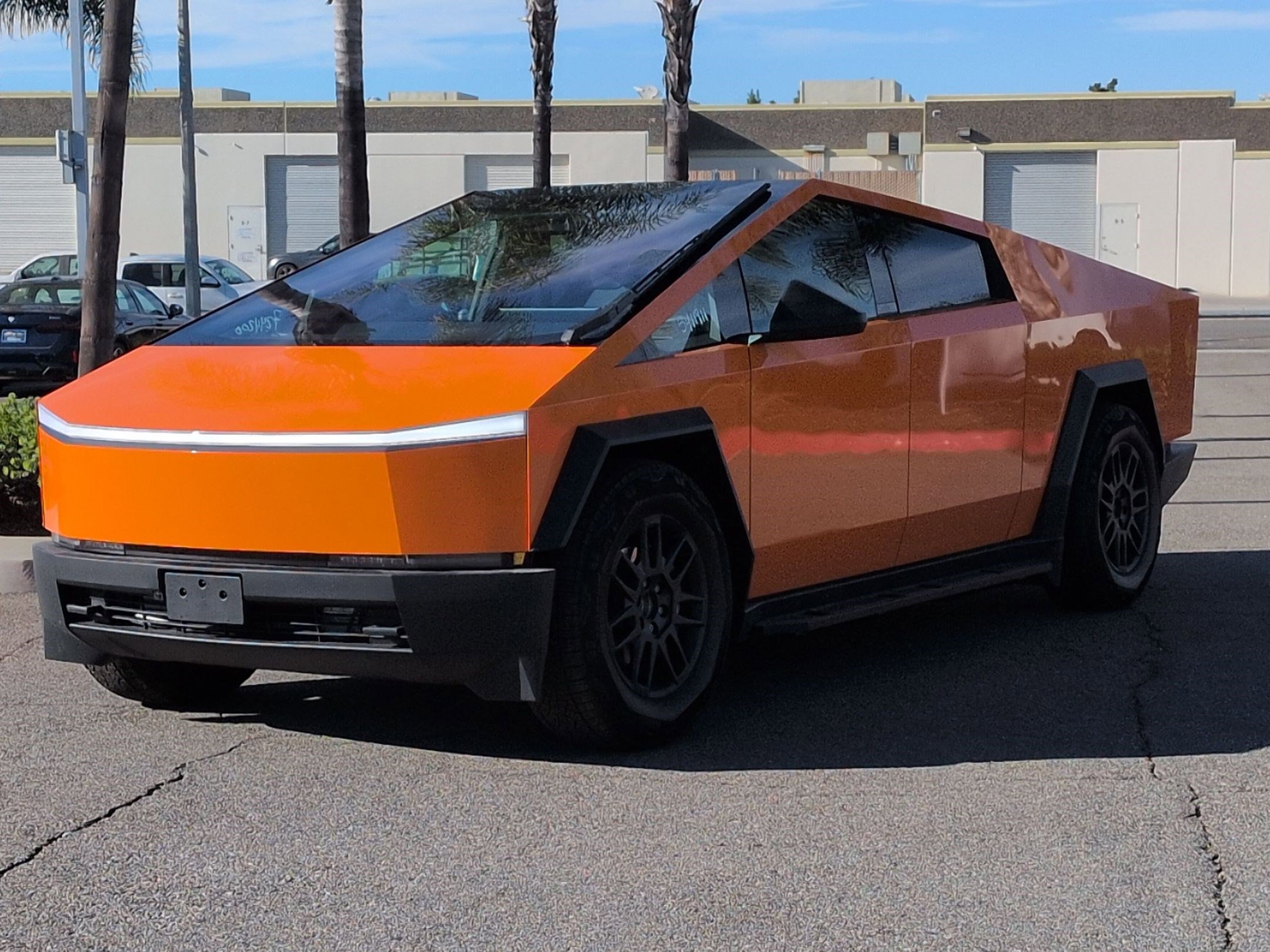 Used 2025 Tesla Cybertruck AWD Crew Cab image 5