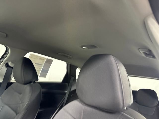Used 2025 Hyundai Tucson SE FWD image 12