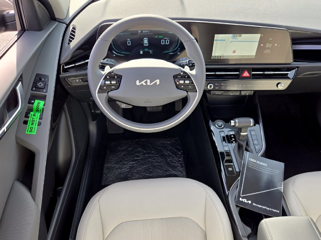 New 2026 Kia Niro EX FWD image 7