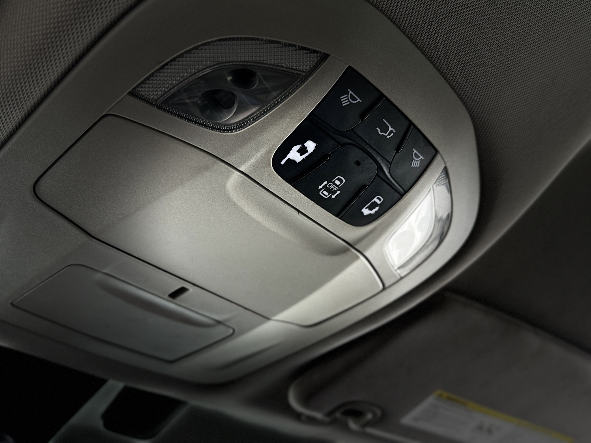 Used 2017 Chrysler Pacifica Touring-L Plus FWD image 29