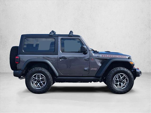 Used 2025 Jeep Wrangler Rubicon w/ Convenience Group AWD/4WD image 4
