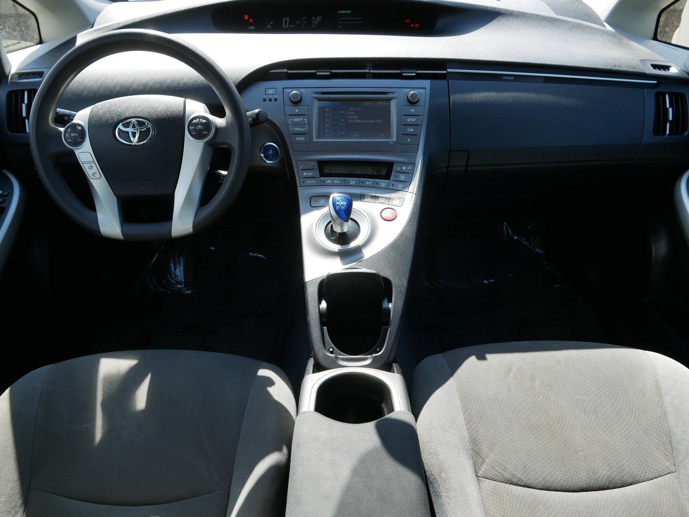 Used 2013 Toyota Prius Two image 10