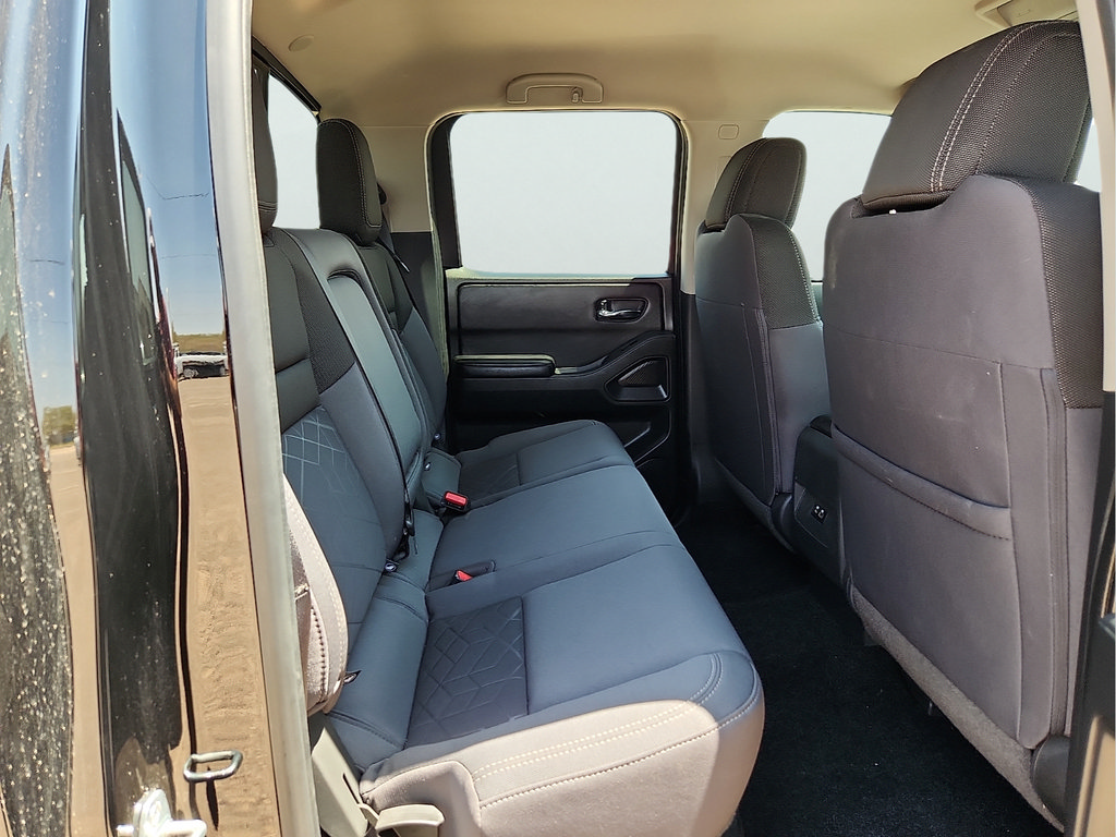 Used 2026 Nissan Frontier SV RWD image 16