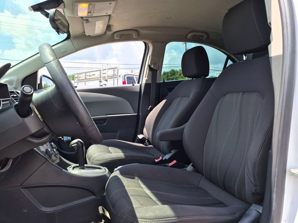 Used 2014 Chevrolet Sonic LT FWD image 15