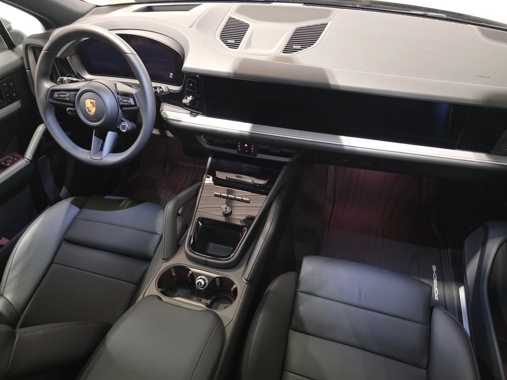 Certified 2026 Porsche Cayenne AWD/4WD image 16