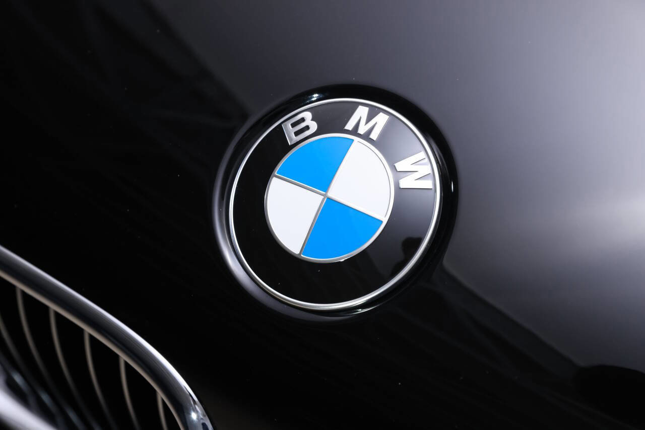 Used 2002 BMW M5 image 29