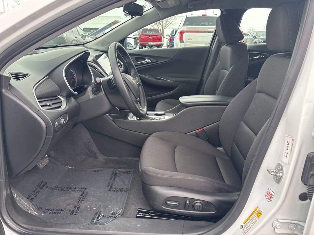Used 2024 Chevrolet Malibu LT image 13