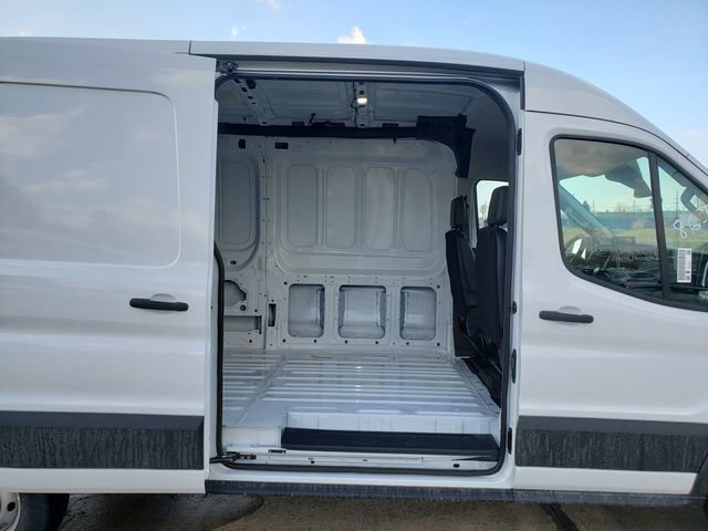 New 2026 Ford Transit 250 148 Medium Roof RWD image 15