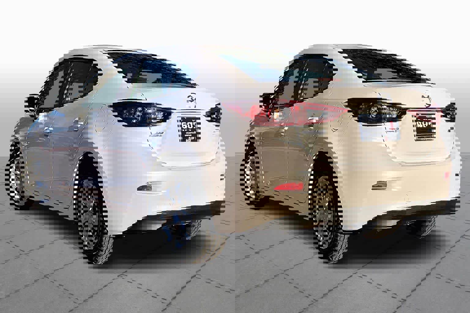 Used 2015 MAZDA MAZDA3 i Sport image 10