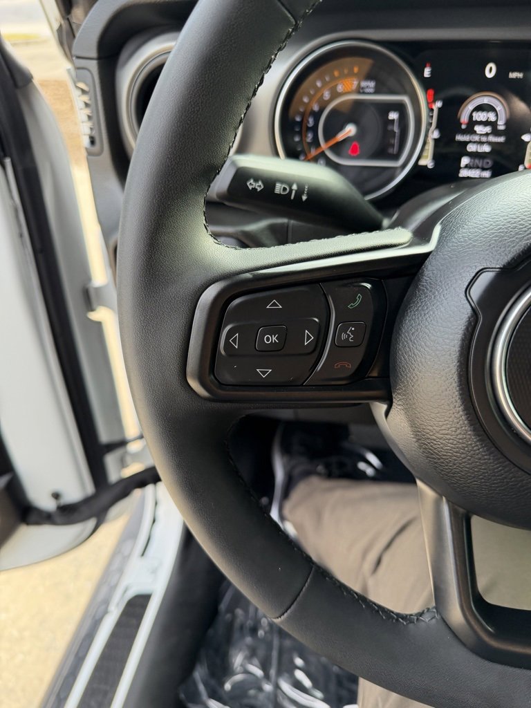 Used 2023 Jeep Wrangler Sport S image 21
