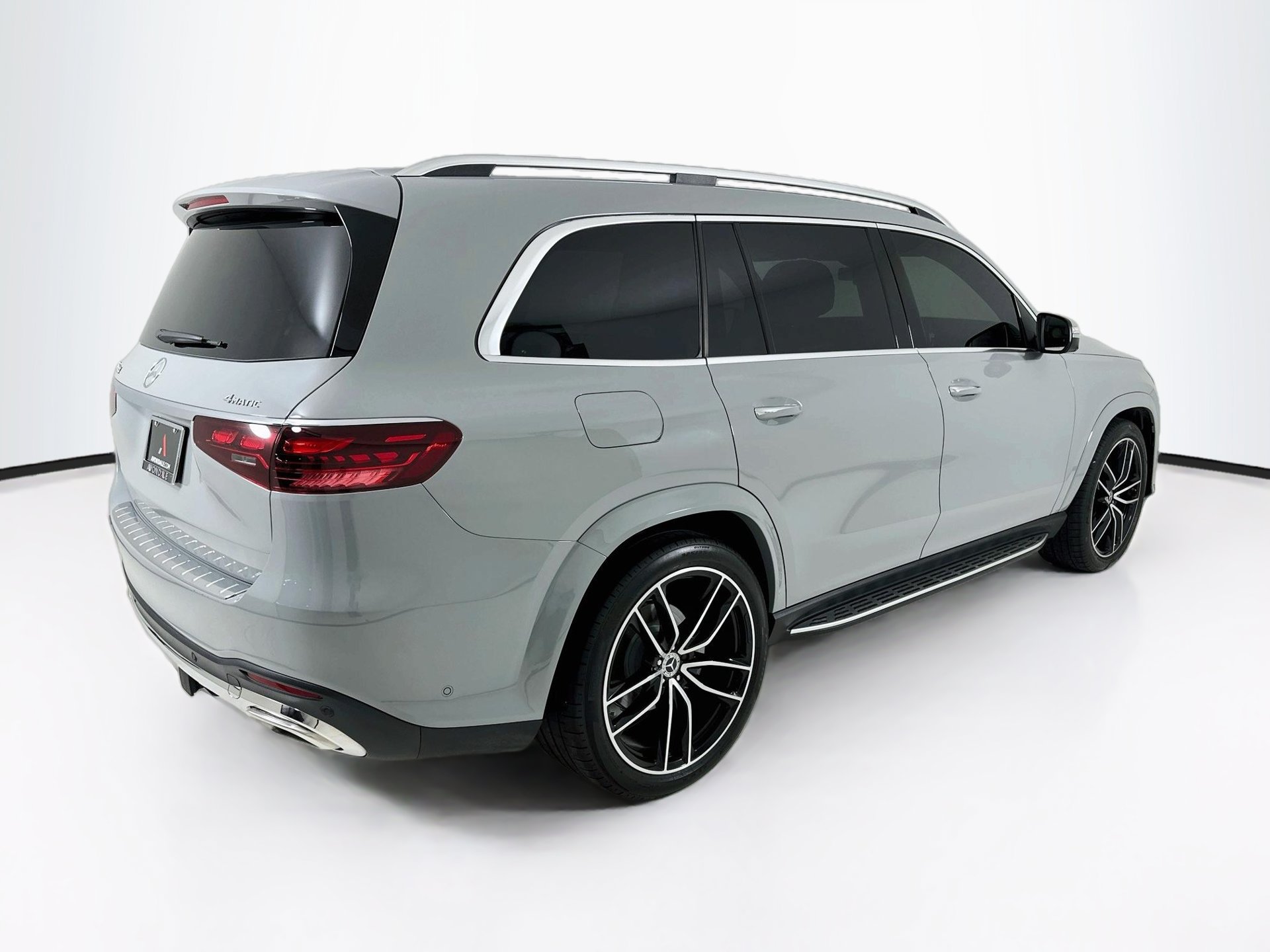 Certified 2026 Mercedes-Benz GLS 580 4MATIC image 8