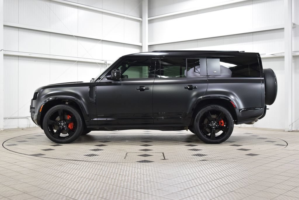 Used 2024 Land Rover Defender 130 X AWD/4WD image 4