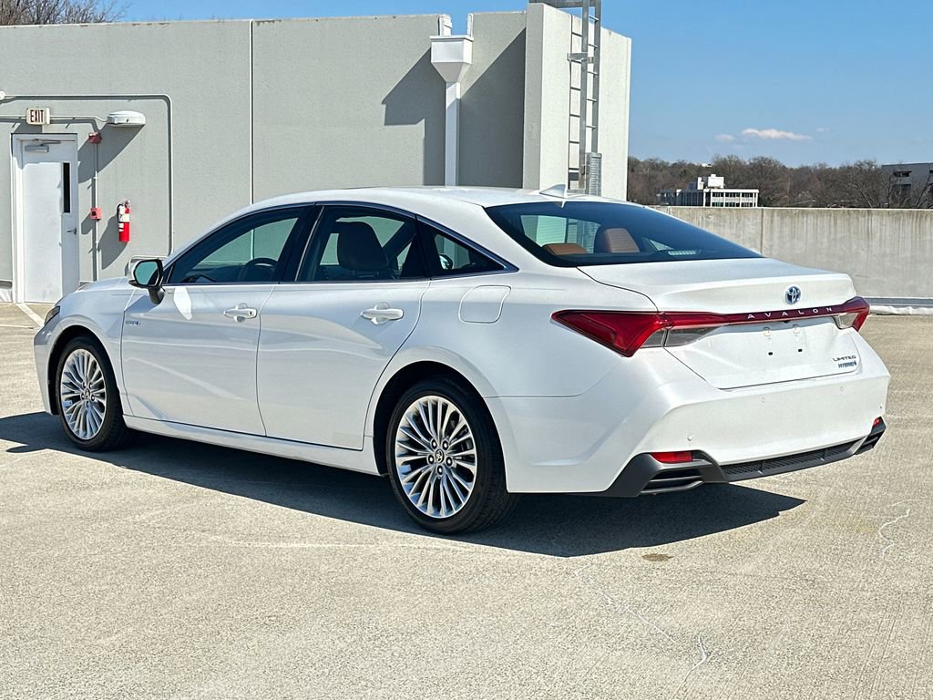 Used 2020 Toyota Avalon Limited w/ Advanced Safety Package image 3