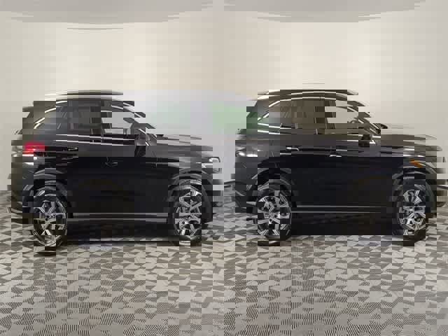 Used 2026 Mercedes-Benz GLC 300 4MATIC image 6