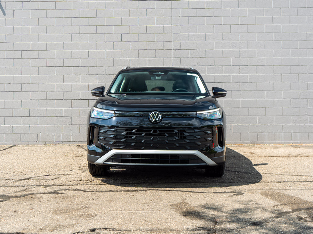 New 2026 Volkswagen Tiguan SE AWD/4WD image 2