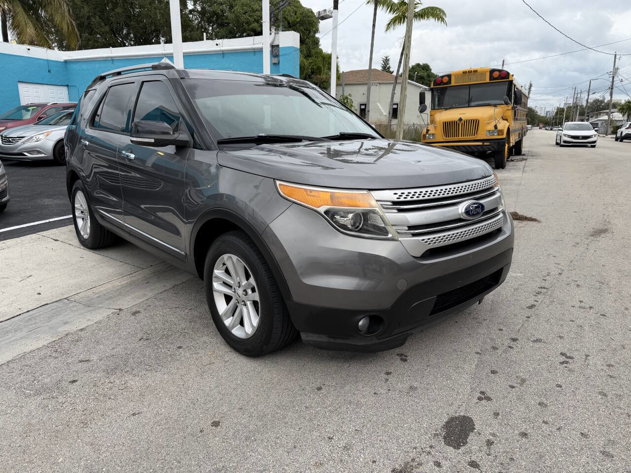 Used 2014 Ford Explorer XLT FWD image 5